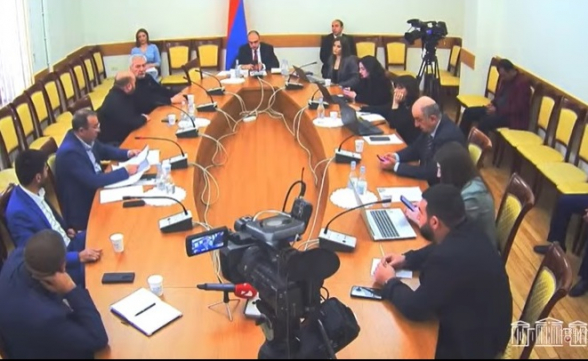 В комиссии НС обсудили вопрос приостановки полномочий судьи КС Седы Сафарян (видео)