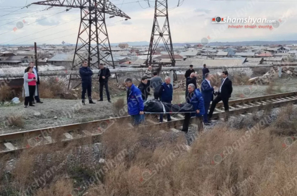 Երևանում բեռնատար գնացքը բախվել է գծերի վրայով անցնող 71-ամյա քաղաքացուն․ նա տեղում մահացել է
