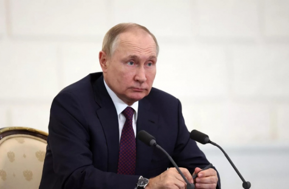 Москва будет реагировать, раз Запад начинает применять оружие с ядерным компонентом – Путин (видео)