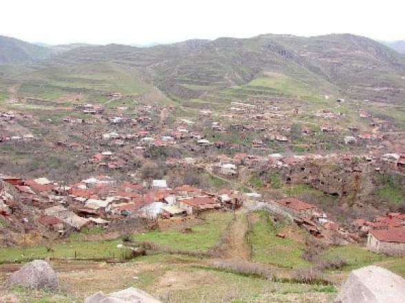 Ադրբեջանական կողմը կրակել է Խնածախում գարնանացան անող գյուղացիների ուղղությամբ. գյուղապետ