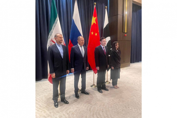 Главы МИД РФ, Китая, Ирана и Пакистана проводят закрытую встречу в Самарканде