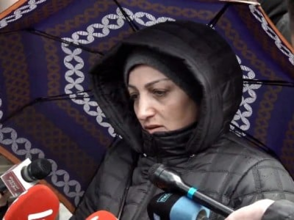 Лично хотела плюнуть в лицо Кярамяну, а затем онлайн попросить прощения – мать погибшего солдата (видео)