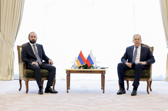 Հայաստանի և Ռուսաստանի ԱԳ նախարարներն առանձնազրույցի ընթացքում քննարկել են տարածաշրջանային անվտանգությանը և կայունությանը վերաբերող հարցեր