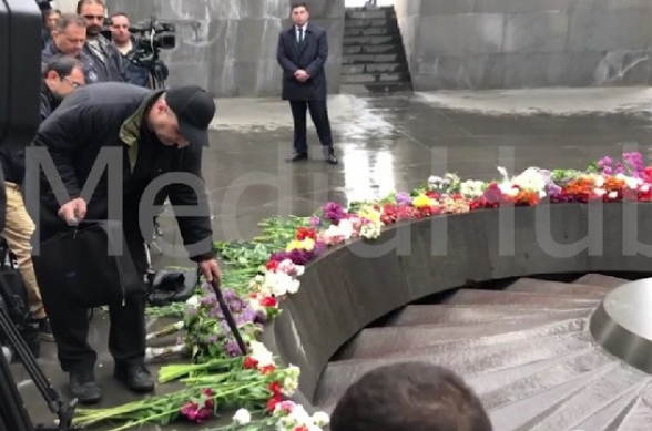 Перед визитом Пашиняна в Цицернакаберд проверяют даже возложенные к мемориалу цветы (видео)