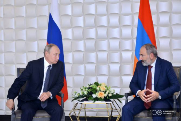 Никол Пашинян и Владимир Путин обсудили ситуацию в Лачинском коридоре