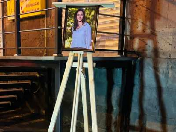 Քաղաքացիները մոմավառություն են անցկացրել Փաշինյանի ավտոշարասյան վրաերթից մահացած Սոնա Մնացականյանի հիշատակին