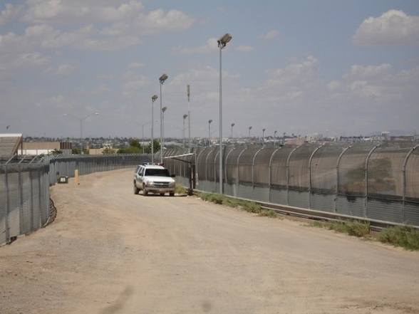 США перебросят 1,5 тыс. военных на границу с Мексикой из-за притока мигрантов