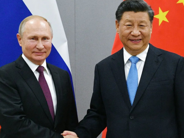 Китай оказывает поддержку России и покупает ее нефть ради свержения доллара – «Sankei Shimbun»