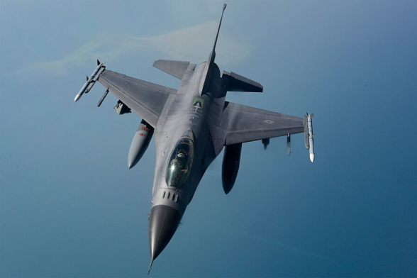 Нидерланды прорабатывают варианты поставки Украине истребителей F-16