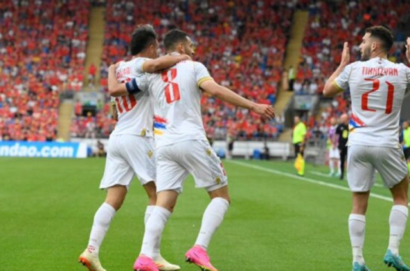 Հյուրանոցից՝ մարզադաշտ, խաղադաշտից՝ հանդերձարան. ՀՖՖ-ի տեսանյութը Ուելսից