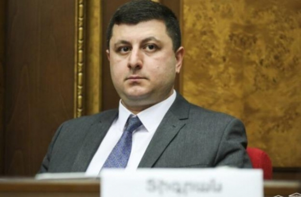 Գործող իշխանությունը փորձում է հանրությանը մոլորեցնել, թե միջազգային հանրությունն է ստիպել Արցախի հարցով նշաձող իջեցնել