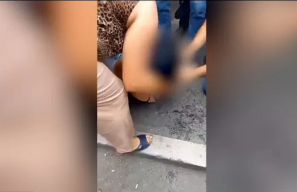 «Ջուր բերեք, ջուր բերեք». սննդի համար հերթ կանգնած արցախցին ուշաթափվել է