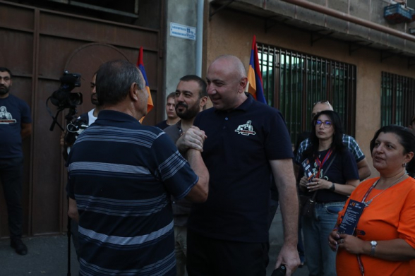 Չվախենա՛ք, Փաշինյանին էստեղի աղբանոց չենք ուղարկելու․ Թևանյանը՝ նուբարաշենցիներին