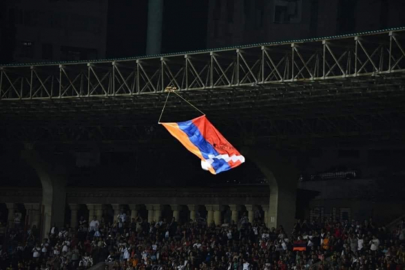 Արցախի դրոշը ծածանվել է մարզադաշտում` Հայաստան-Խորվաթիա խաղի ժամանակ (տեսանյութ)