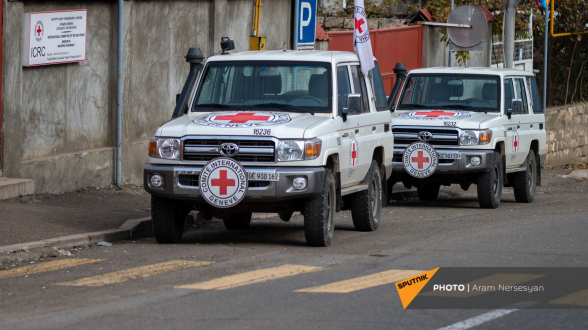 Из блокадного Арцаха в Армению перевезены 13 пациентов