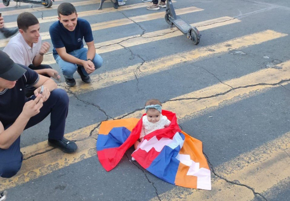 В Ереване проходят акции протеста (видео)