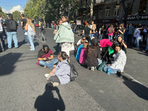 В Ереване проходят акции гражданского неповиновения (видео)