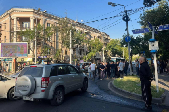 Ժամը 09։00-ի դրությամբ Երևանի փողոցներից բերման է ենթարկվել 53 քաղաքացի