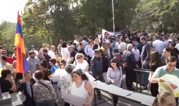 Երթ Երևանում՝ ի աջակցություն Ադրբեջանի կողմից առևանգվածների (տեսանյութ)