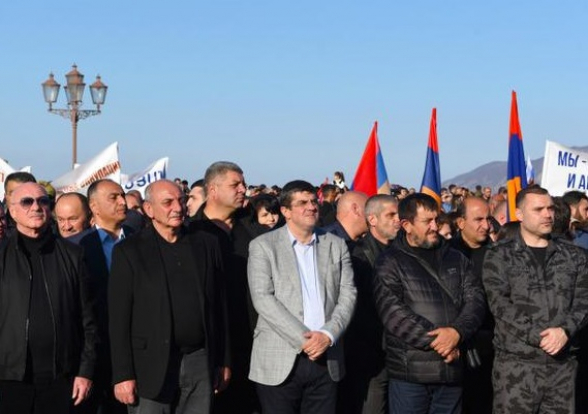 Ереван подтвердил задержание Азербайджаном бывших президентов Арцаха