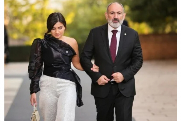 Пашинян с дочерью принял участие в официальном ужине в честь гостей саммита Европейского политического сообщества