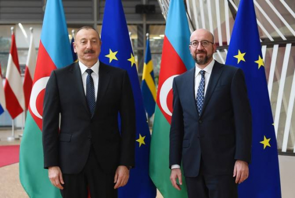 Алиев заявил Шарлю Мишелю о «8 азербайджанских селах под оккупацией Армении»