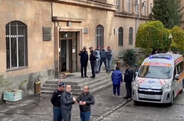 ԵՊՀ-ում տեղի ունեցած դեպքի հետևանքով տուժածներից մեկի առողջական վիճակը ծայրահեղ ծանր է