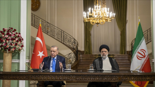 МИД Ирана объяснил перенос визита Раиси в Турцию