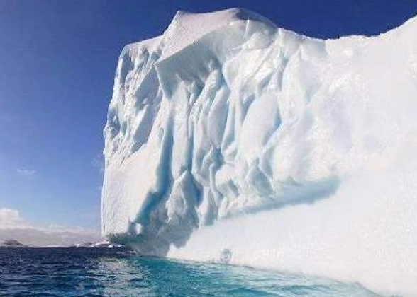Աշխարհի ամենամեծ սառցաբեկորը 40 տարվա հանգստից հետո շարժվել և հեռացել է Անտարկտիդայից