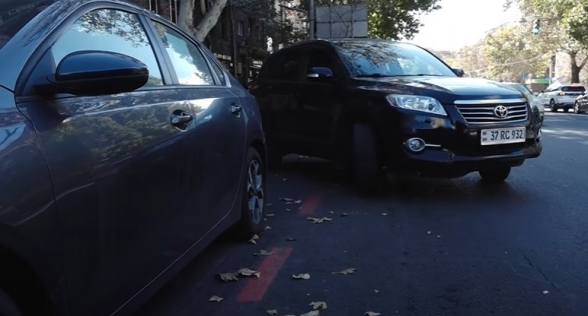 Կանգնի՛ր, եթե հարուստ ես. երևանյան վարորդների «սև» նոր տարին՝ «կարմիր գծերին» (տեսանյութ)