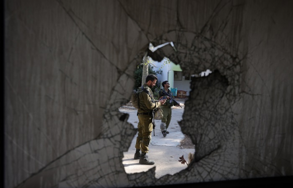 Израиль продолжает расширять наземную операцию в секторе Газа