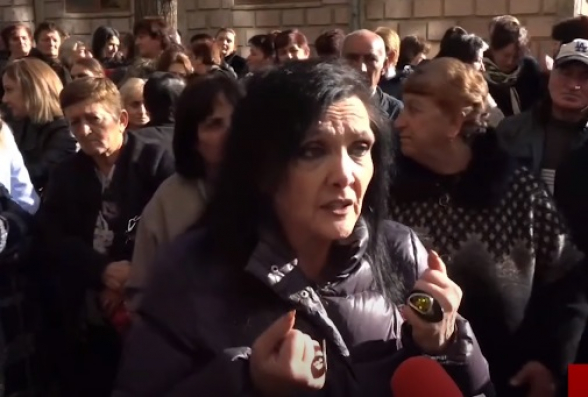 До 2018-го о существовании Арена Мкртчяна было известно лишь его родителям и нескольким соседям – жительница Алаверди (видео)