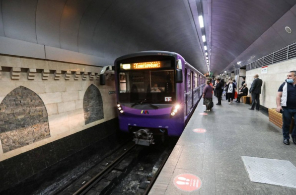 Բաքվի մետրոյում կինն ընկել է ռելսերի վրա ու մահացել
