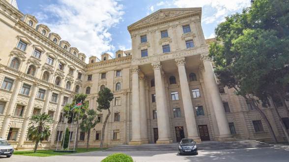Азербайджан объявил персонами нон грата 2 сотрудников посольства Франции