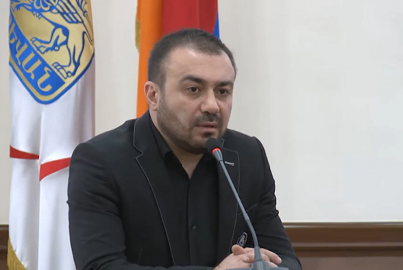 «Гражданский договор» является в Совете старейшин властью меньшинства и грабит граждан – руководитель фракции «Мать Армения» (видео)