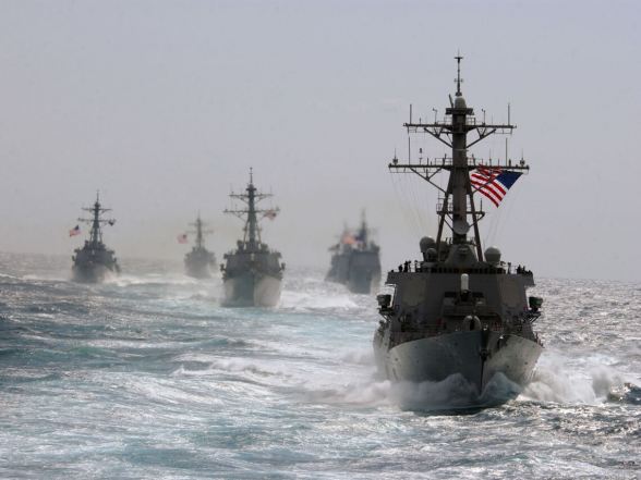 США и Великобритания сбили 18 беспилотников и 3 ракеты хуситов в Красном море