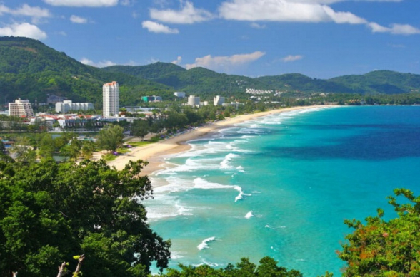 Թաիլանդում ռուս զբոսաշրջիկներ տեղափոխող նավ է խորտակվել