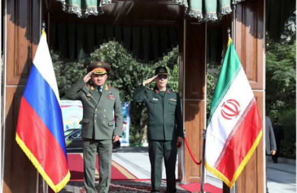 Министры обороны РФ и Ирана обсудили сотрудничество и региональную безопасность