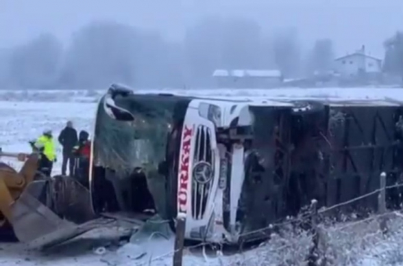 Թուրքիայի հյուսիսում ավտոբուսի վթարի հետևանքով 6 մարդ է մահացել (տեսանյութ)