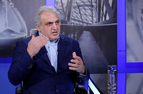 Մեզ նամակ գրեցին՝ «եթե շարունակեք մեզ քննադատել, դաշտից կզրկենք». Սա ի՞նչ շանտաժ է. Արմեն Մելիքբեկյանն ու Նիկողոսյանը պիտի որոշե՞ն՝ ես ինչ խոսեմ. Արթուր Սողոմոնյան (տեսանյութ)