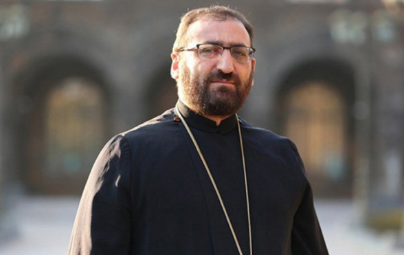 Արշակ արքեպիսկոպոս Խաչատրյան․