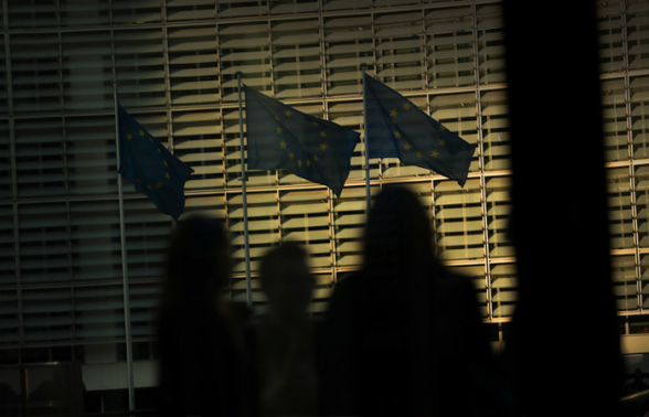 Все 27 лидеров стран ЕС согласились выделить 50 млрд евро Украине