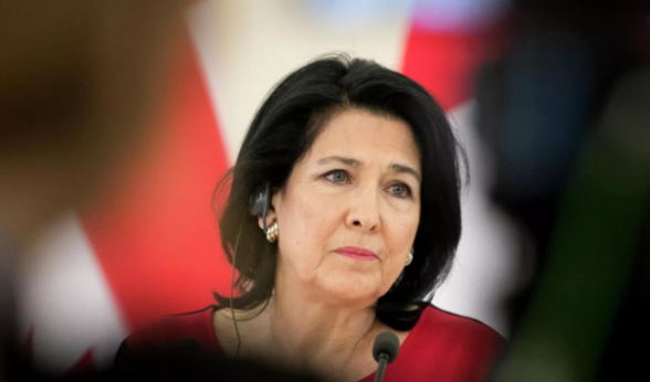 Зурабишвили заявила, что не планирует уходить с поста президента Грузии