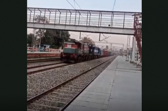 В Индии поезд без машиниста проехал 80 км и сам остановился на станции