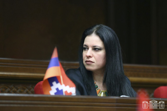 Արեգնազ Մանուկյան.