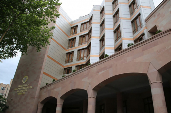 Տղամարդը սգո սրահի մոտ փորձել է վրեժխնդիր լինել․ նետել են ձայնային պայթուցիչ․ կրակոցներ են հնչել