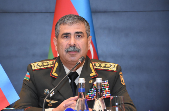 Ադրբեջանի պաշտպանության նախարարը մեկնել է Թուրքիա