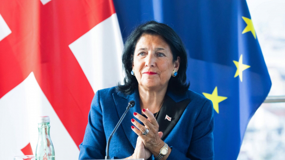 Зурабишвили намерена оставаться президентом Грузии до истечения мандата осенью