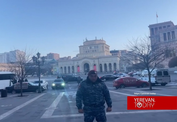 Փաշինյանի տեղաշարժվելու ժամանակ արդեն դալաններն են փակում (տեսանյութ)