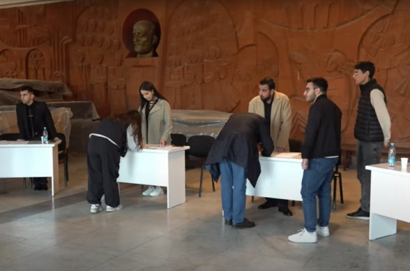 Կոնսերվատորիայում մեկնարկել է ստորագրահավաք` ընդդեմ բուհը «Ակադեմիական քաղաք» տեղափոխելու (տեսանյութ)